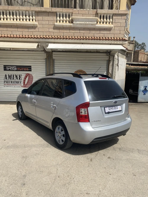 Kia Carens 2009 3 box