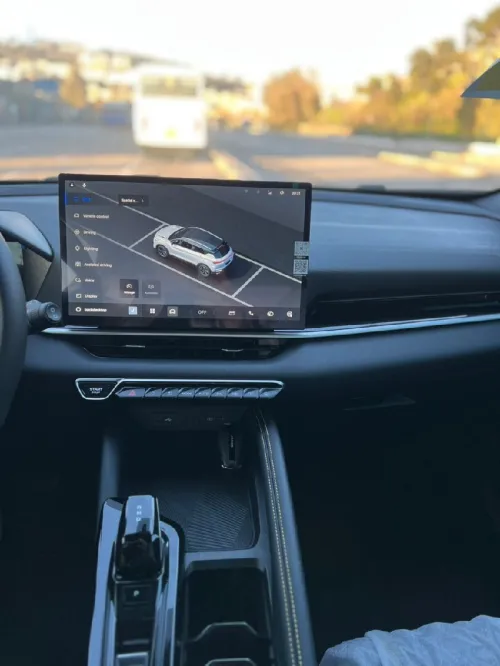 Geely Coolray 2025 La tout sans toit