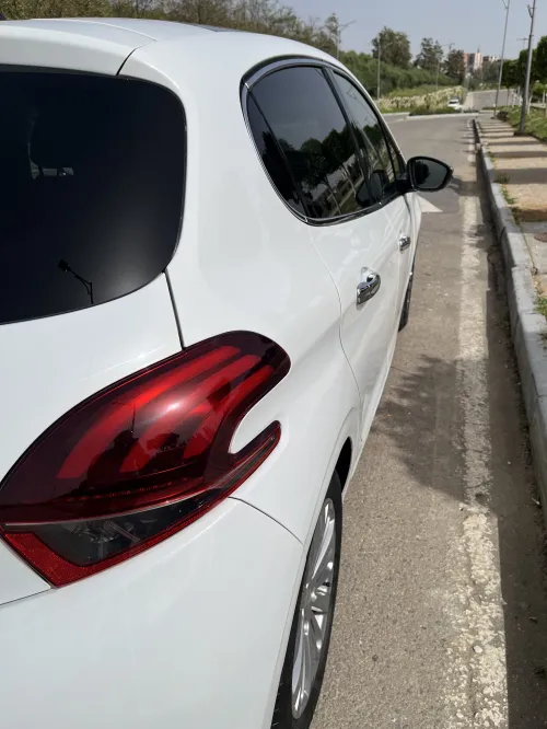 Peugeot 208 2019 Allure Facelift