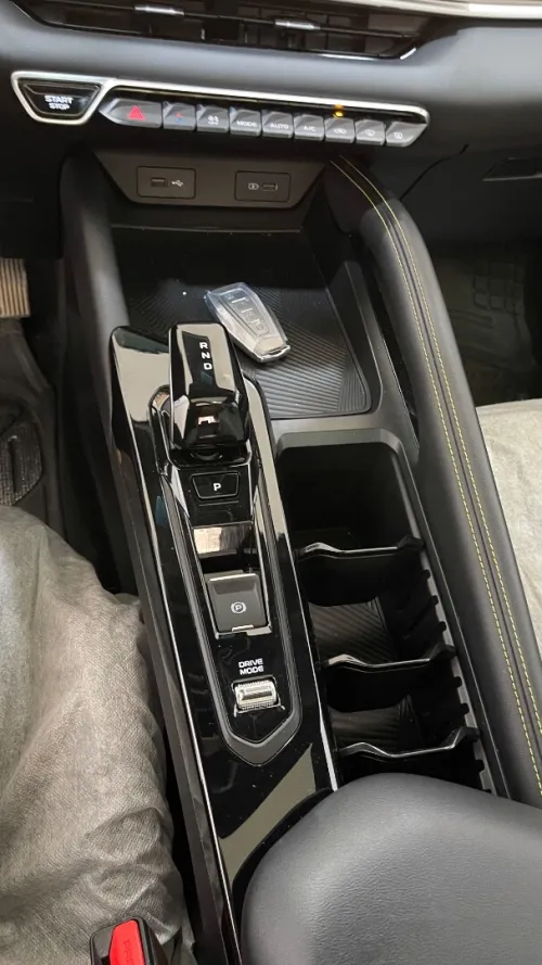 Geely Coolray 2025 full option