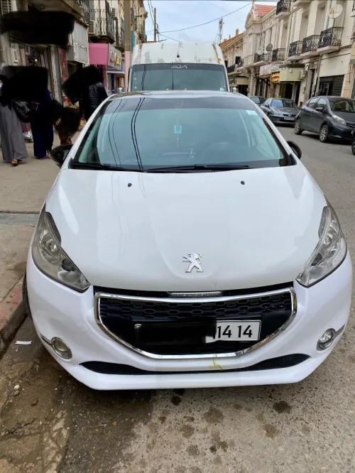Peugeot 208 2014 