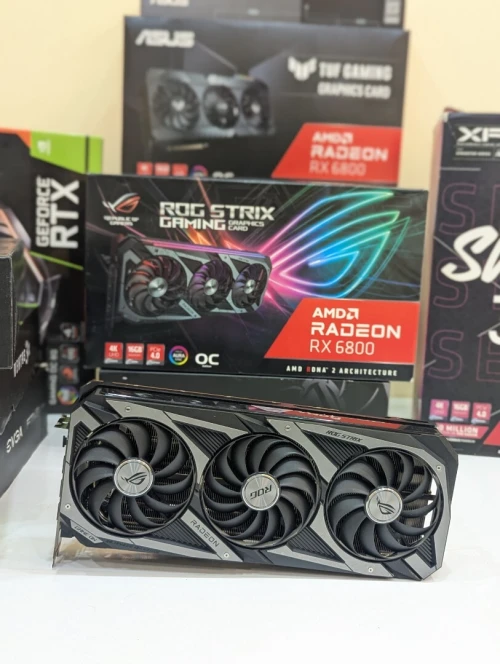 ASUS ROG STRIX RX 6800 16Go ( Used )