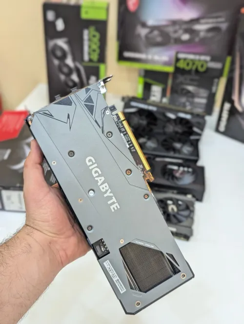 Gigabyte RX 6650 XT GAMING OC 8G ( Used )