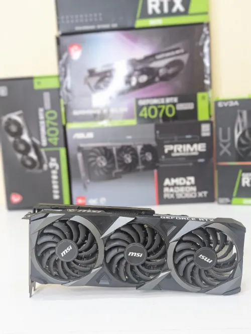 RTX 3070 8GB  ( Gigabyte , Asus TUF , MSI )