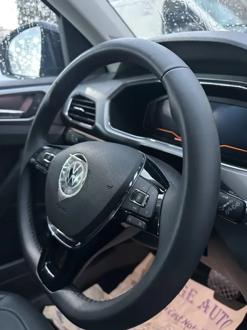 Volkswagen T-Cross 2025 R-line