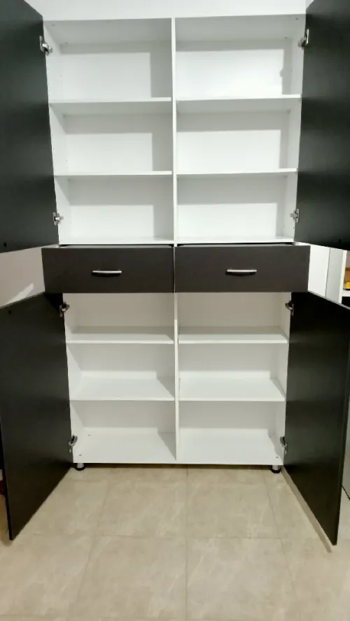 Armoire arrangement