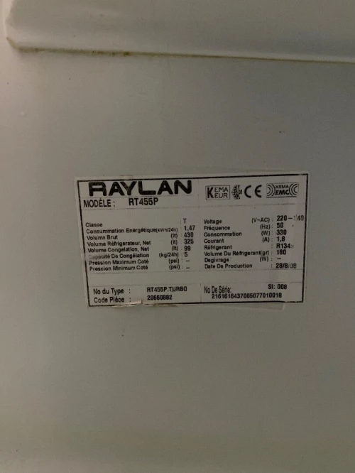 ثلاجة Raylan حجم كبير 430 لتر - محرك أصلي (تحتاج تصليح بسيط للباب) / Réfrigérateur Raylan Large 430L - Moteur original (Réparation de porte nécessaire)