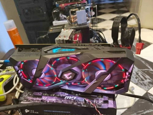 Rtx 2060 super aorus 3 fan box