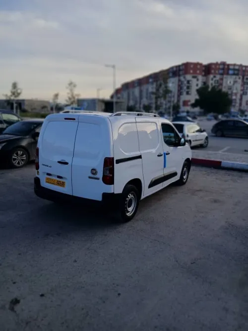 Fiat Doblo 2023 Italien professionnel