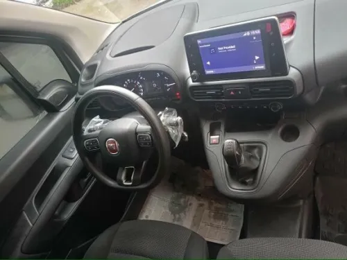 Fiat Doblo 2023 Professionnel Italie