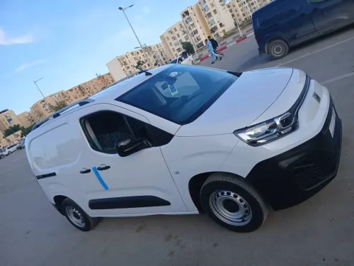 Fiat Doblo 2023 Italien professionnel