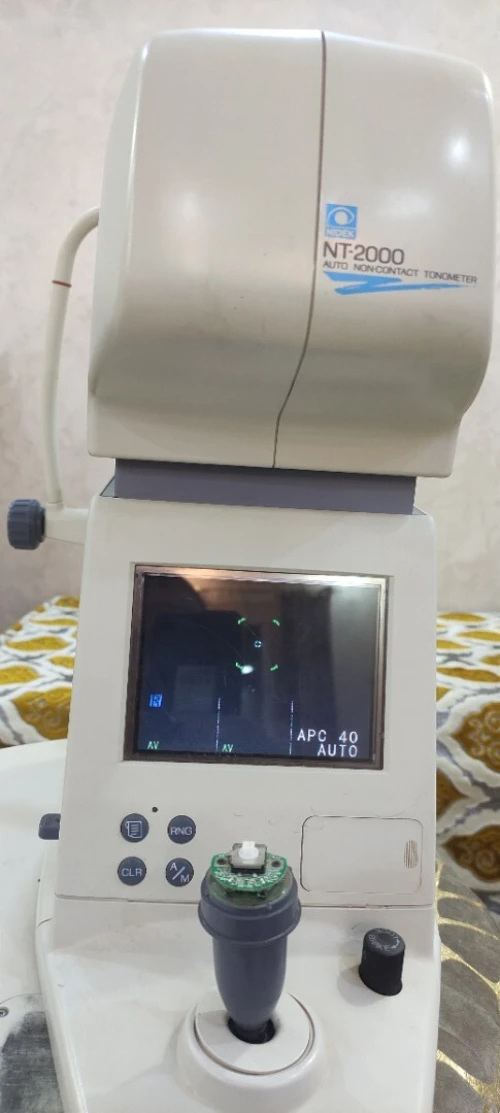 Tonomètre Nidek+ Echographe ophtalmique
