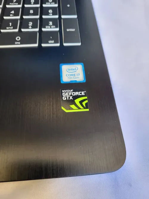 HP LAPTOP SEMI GAMER