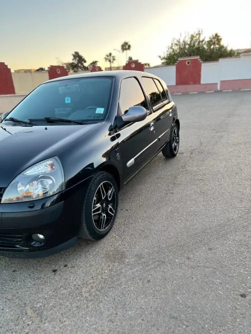 Renault Clio 2 2004 Mlabssa  initiale