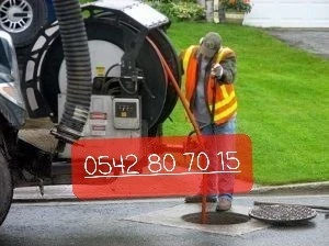 Débouchage d'égouts et nettoyage .
