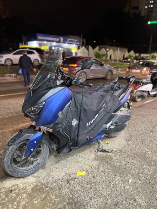 TABLIER YAMAHA XMAX 300  2017--2022 TUCANO URBANO  ORG ITALIE