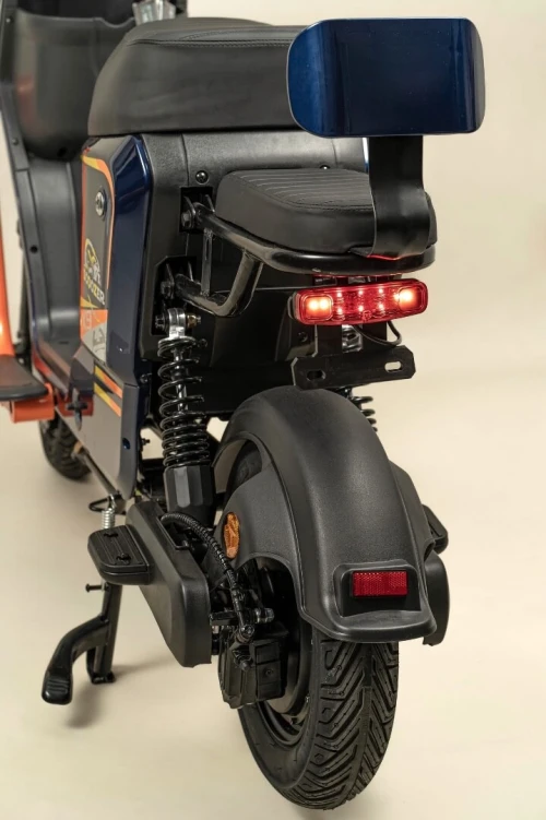 SCOOTER ÉLECTRIQUE vitesse 55 km/h