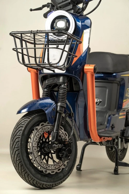 SCOOTER ÉLECTRIQUE vitesse 55 km/h