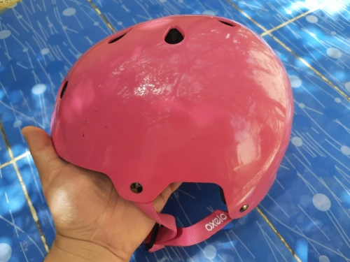 Casque vélo B'TWIN jamais utilisée