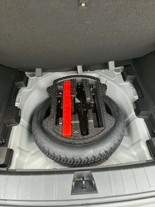 Geely Coolray 2025 
