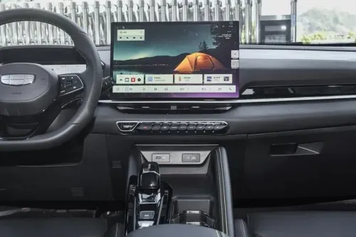 Geely Coolray 2025 