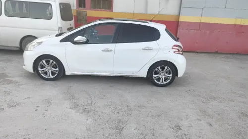 Peugeot 208 2013 Allure