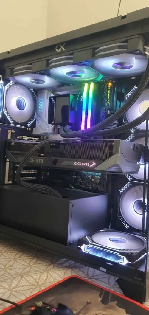 PC Gaming / Montage / 3D - CORE ULTRA 7 265KF / 32GB RAM / SSD NVMe 2TB  /  Windows 11 Pro