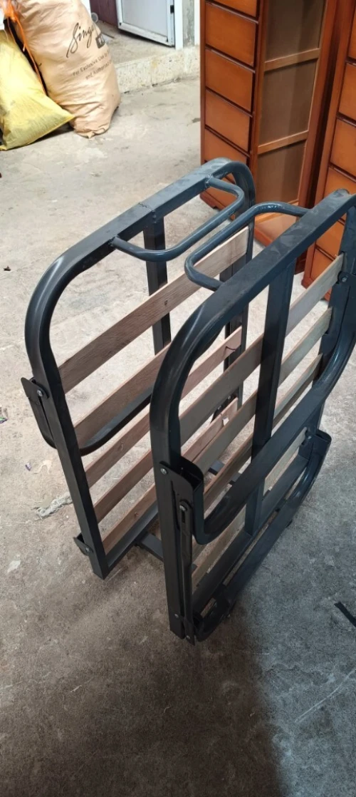 LIT PLIABLE