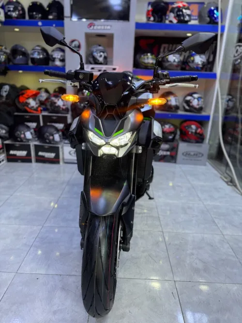 Kawasaki Z900 2025