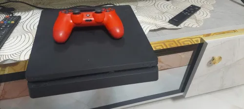 Play 4 slim maflachi  avec  un manette original