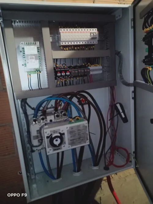 Armoire commandes et contrôle automatique de groupes électrogènes