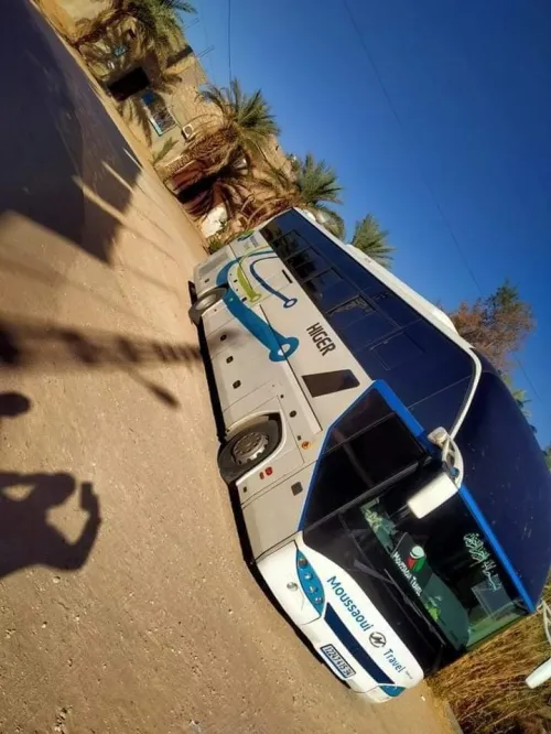 location mini van bus transport vip Délégation évènements 