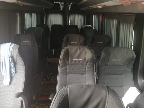 location mini van bus transport vip Délégation évènements 