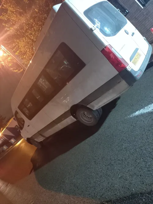 location mini van bus transport vip Délégation évènements 
