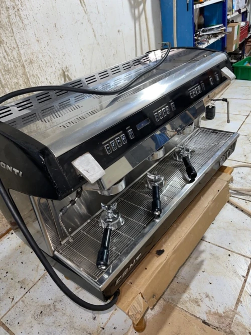 Machine a caffee conti x one