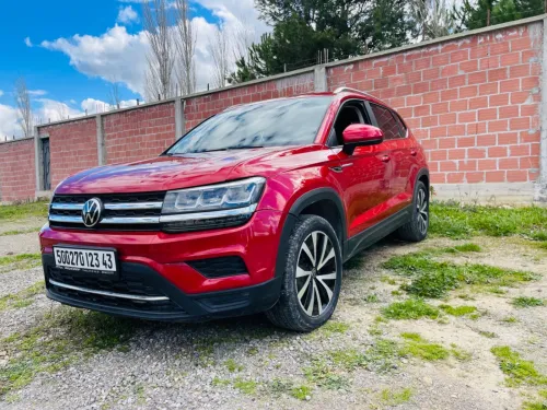 Volkswagen Tiguan 2023 Taos