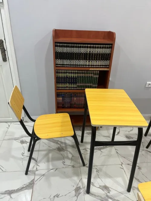 Table scolaire avec chaise 