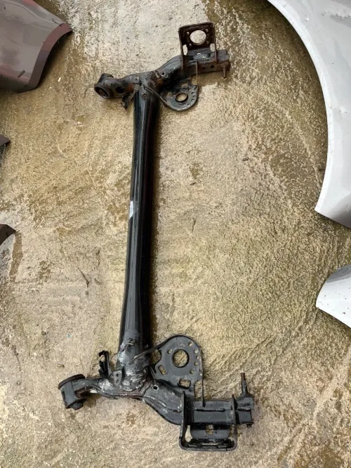 essieu arrière Suzuki swift