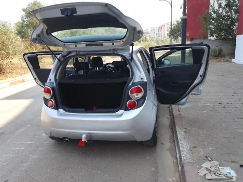 Chevrolet Aveo 5 portes 2015 Aveo 5 portes