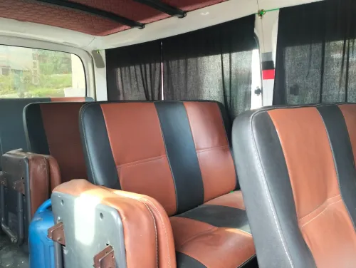 Nissan 25 " 2008
