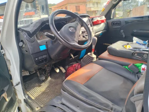 Nissan 25 " 2008