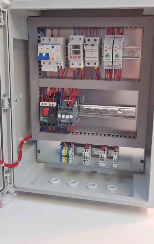 Électricien bâtiments est industriels