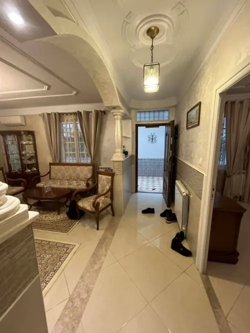 Location Appartement Niveau de villa F3 Alger Hydra