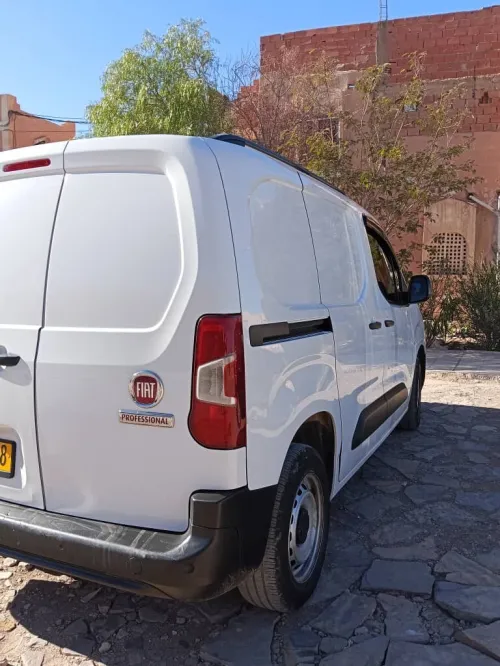 Fiat Doblo 2024 2 Places