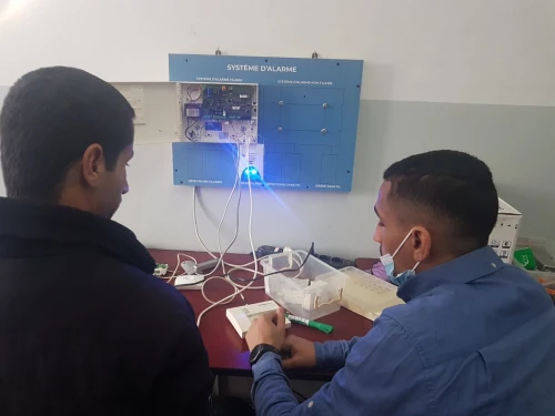 تركيب كامرات المراقبة واجهزة الانذار