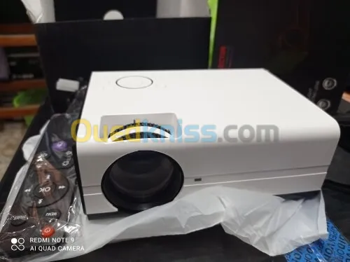 Mini Projecteur Datashow Android 9.0 WIFI 4k 3200 Lumens