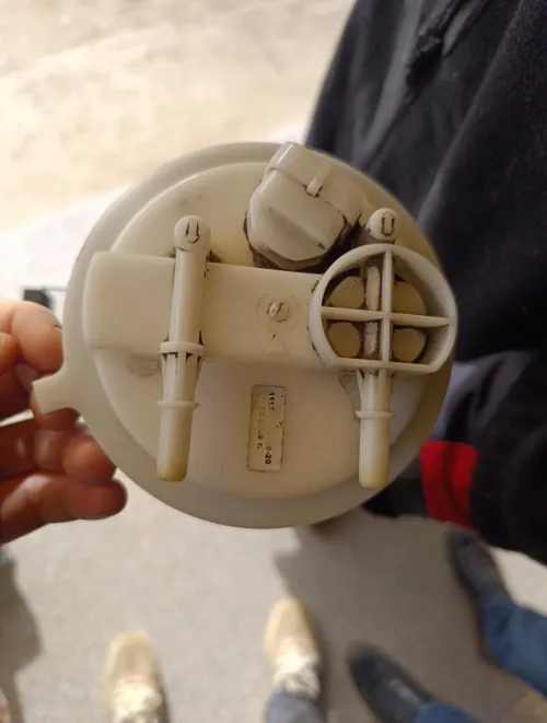 Pompe à essence à carburant Bosch 12V