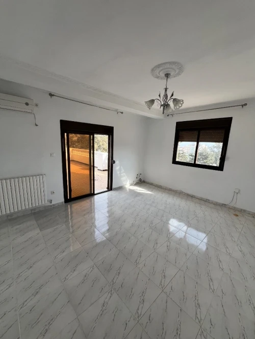 Location Appartement Niveau de villa F5 Alger Ben aknoun