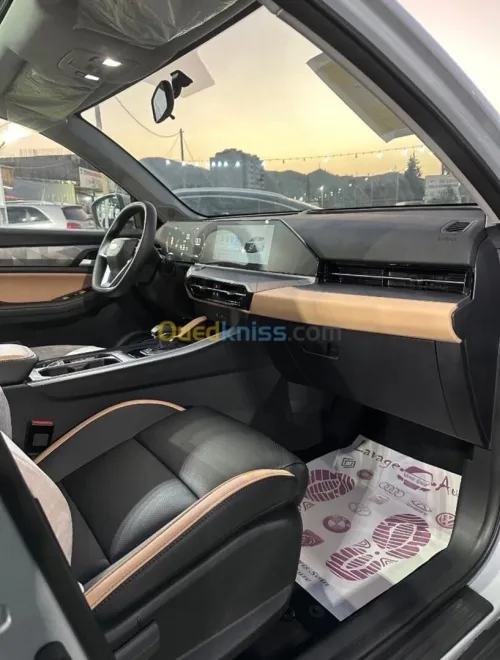 Geely X6 Pro  2025 