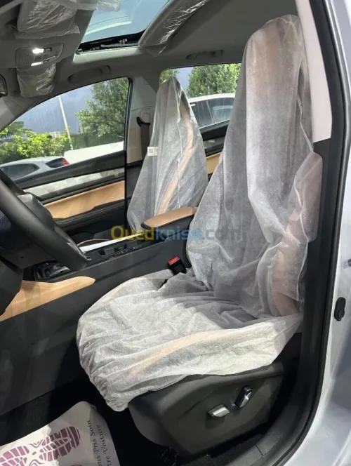 Geely X6 Pro  2025 